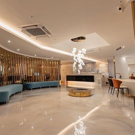 Denbasta Central Hotel Seomyeon Пусан Екстериор снимка