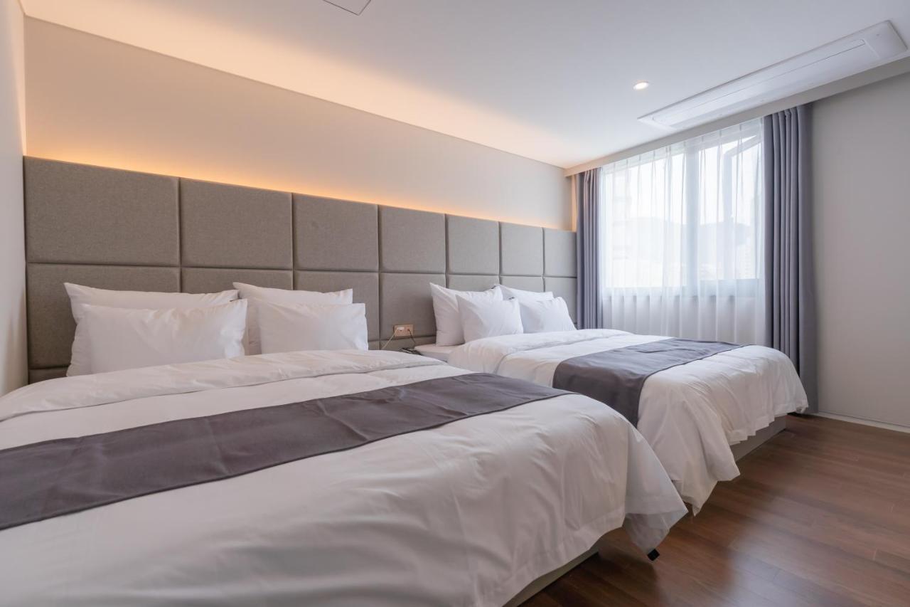 Denbasta Central Hotel Seomyeon Пусан Екстериор снимка