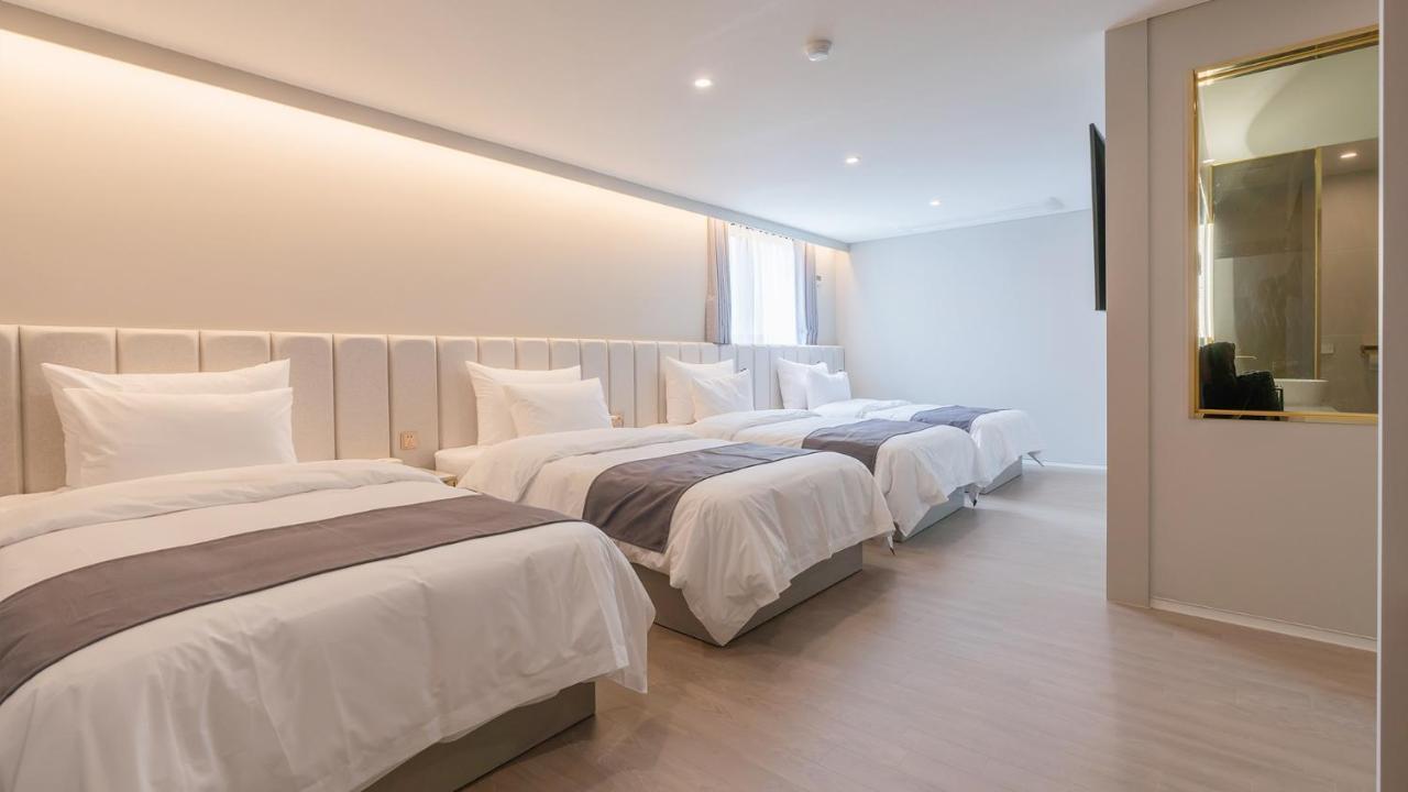 Denbasta Central Hotel Seomyeon Пусан Екстериор снимка