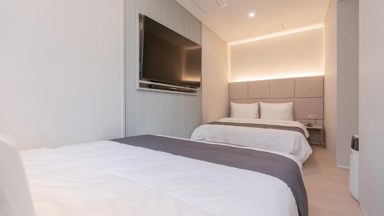 Denbasta Central Hotel Seomyeon Пусан Екстериор снимка