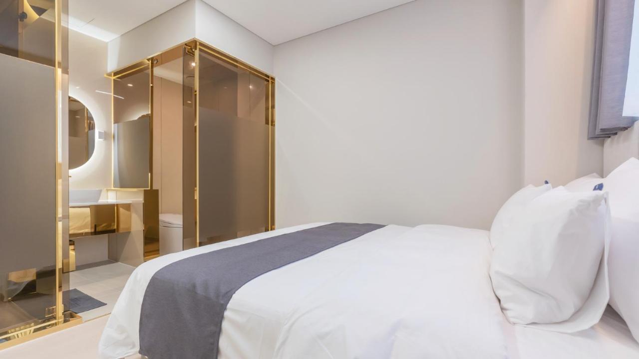 Denbasta Central Hotel Seomyeon Пусан Екстериор снимка